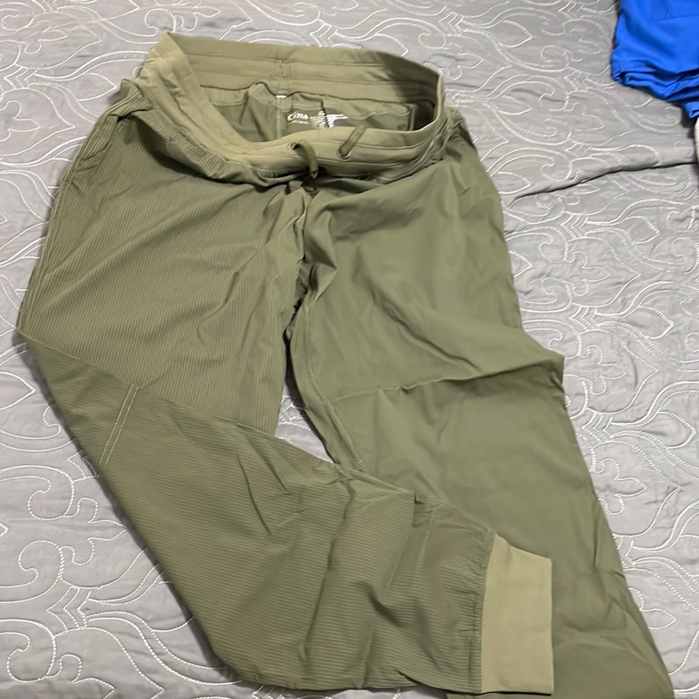 ZYIA active olive joggers with pockets and drawstring. NWOT. Never worn/washed